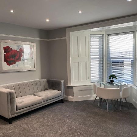 Large 1 Bedroom Flat With Private Parking Plymouth Dış mekan fotoğraf